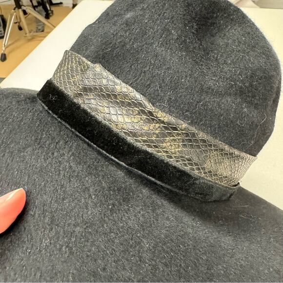 Vintage Glenover Black Wool Leather Trim Womens Hat Boho - Picture 2 of 7